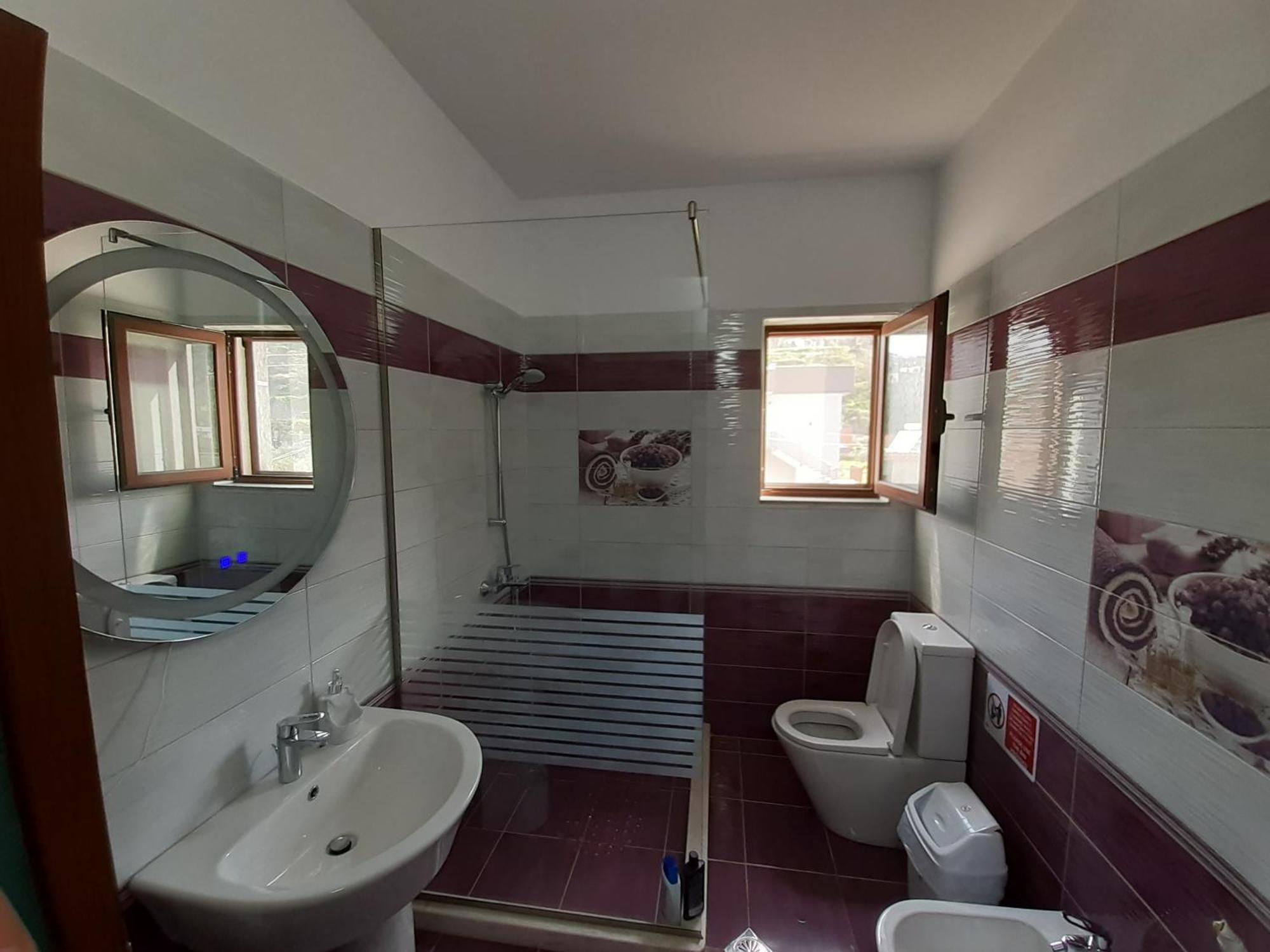 Villa Ari Berat Ngoại thất bức ảnh