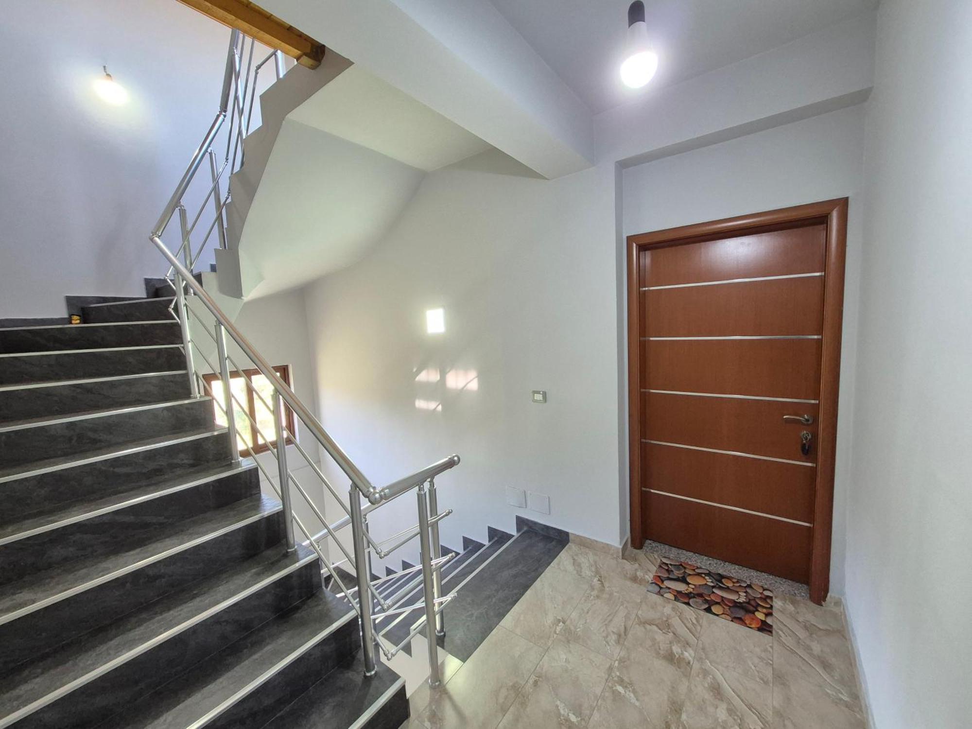 Villa Ari Berat Ngoại thất bức ảnh